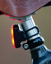 Load image into Gallery viewer, Blackburn Click Usb Rear