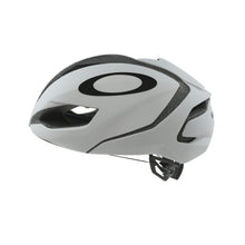 Load image into Gallery viewer, Oakley Aro5