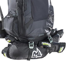 Load image into Gallery viewer, Evoc Fr Trail Unlimited 20L