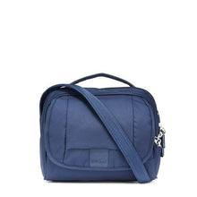 Load image into Gallery viewer, Pacsafe Metrosafe Ls140 Shoulder Bag
