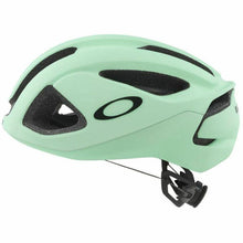 Load image into Gallery viewer, Oakley Aro3
