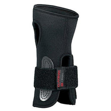 Load image into Gallery viewer, Dakine Wristguard (1 Pr)
