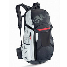 Load image into Gallery viewer, Evoc Fr Trail Unlimited 20L
