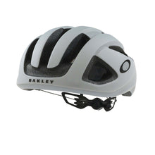 Load image into Gallery viewer, Oakley Aro3

