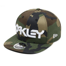 Load image into Gallery viewer, Oakley Mark Ii Novelty Snap Back
