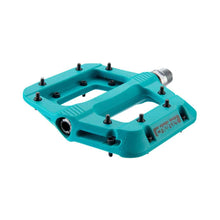 Load image into Gallery viewer, Raceface Chester, Platform Pedals 2020 Model
