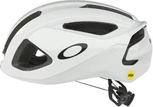 Load image into Gallery viewer, Oakley Aro3
